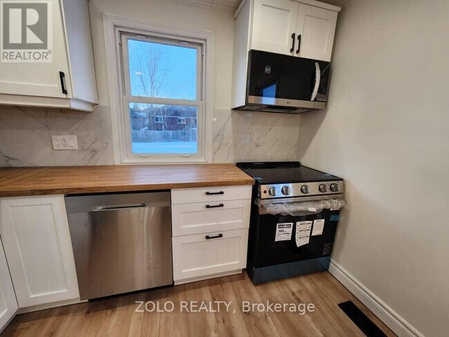 Photo - 334 Little Ave