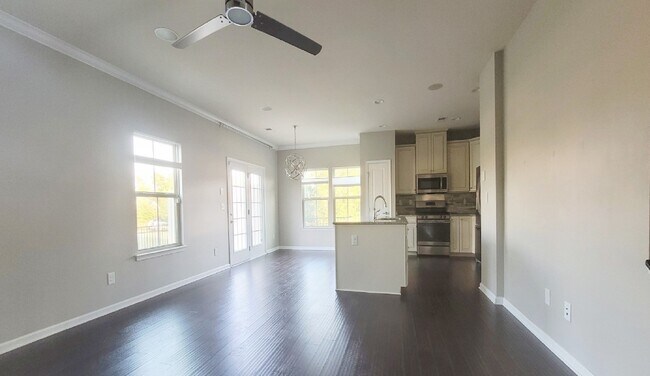 Photo - 706 Volta Dr NW