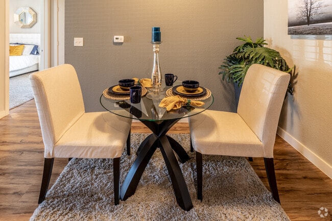 1BR,1BA - 735 SF - Verandas at Alamo Ranch Apartments