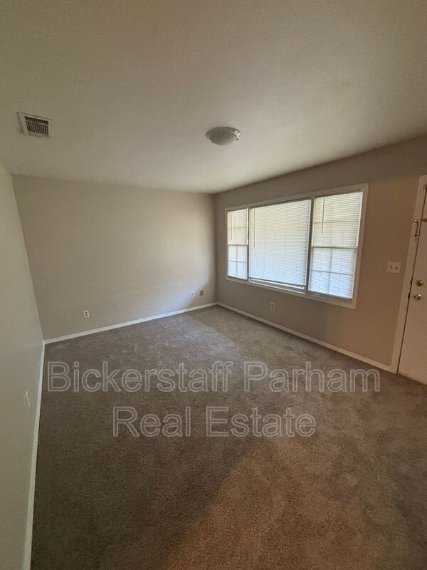 6120 King William Dr