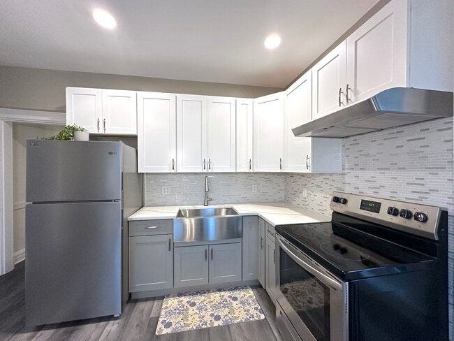 Photo - 152 Grand St Unit 2