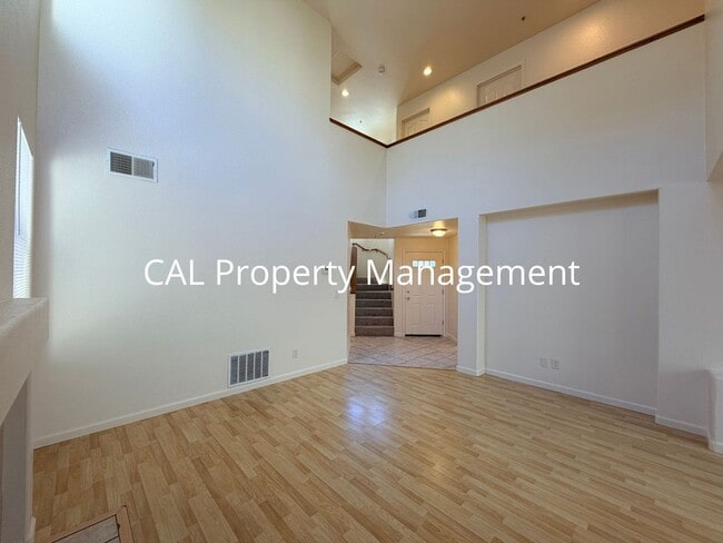 Photo - 1159 Cobblestone St