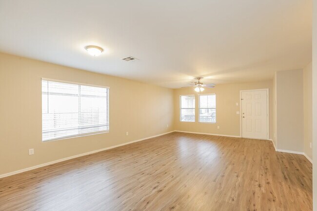 Photo - 7238 S 40th Ln