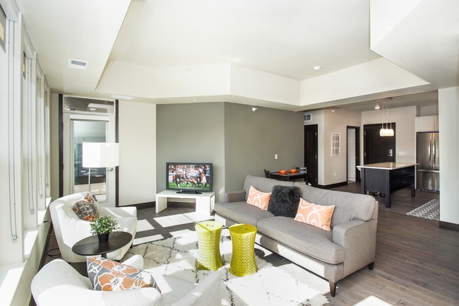 Living Room - The Chase at Nine Mile Creek