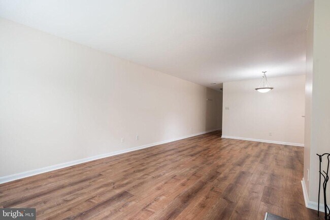 Photo - 10300 Appalachian Cir Unidad 7-108