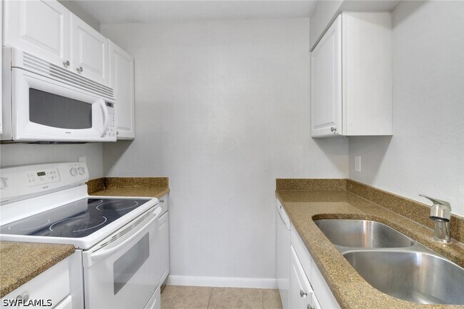 Photo - 4635 Bayshore Dr Unit P4