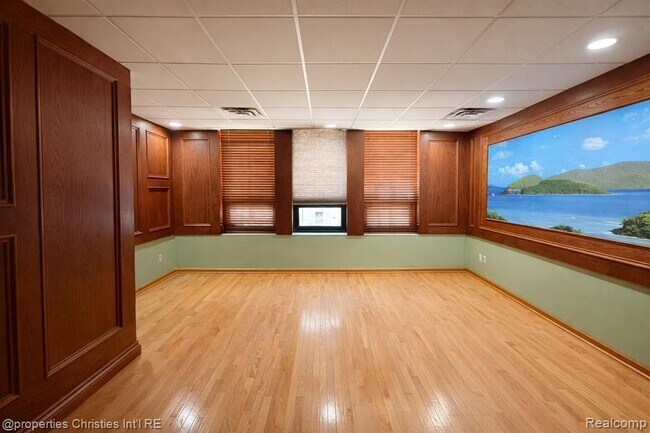 Photo - 35 N Saginaw St Unidad 2