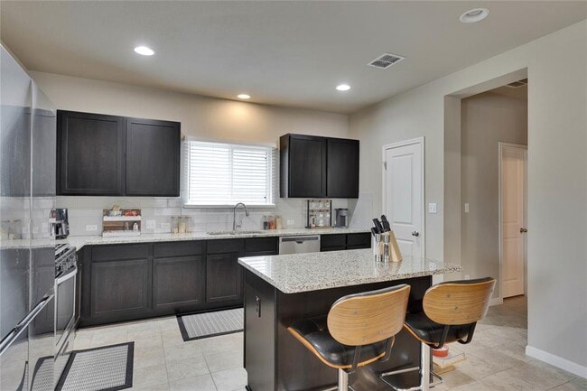 Photo - 106 Mossycup Dr