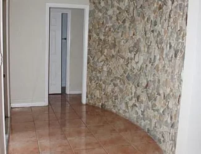 Photo - 11201 NW 33rd St