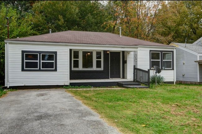 Photo - 740 S Warren Ave