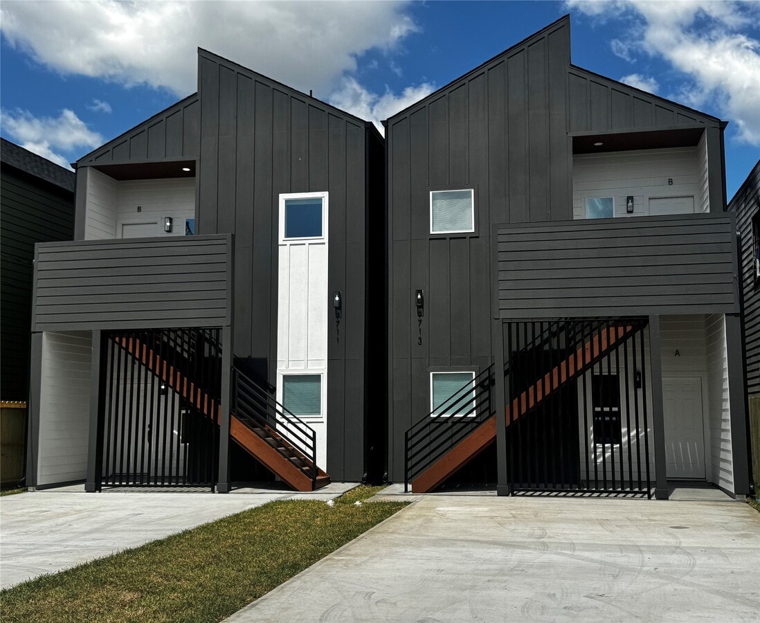 Photo - 9713 Cargill St