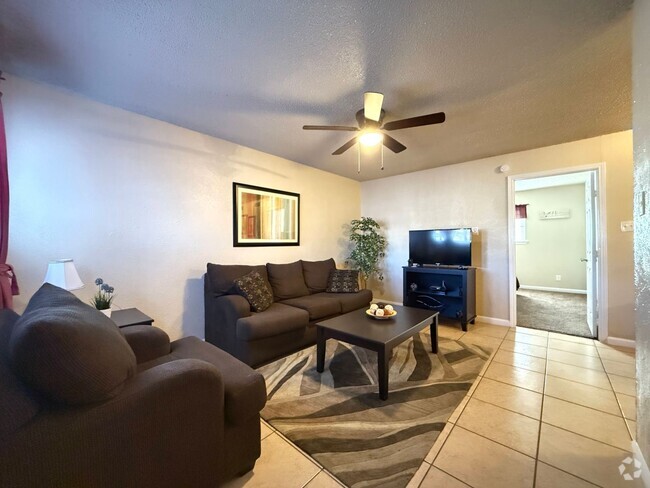 Building Photo - 1014 N Gilmer St Rental