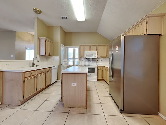 Photo - 1432 Springaire Ln