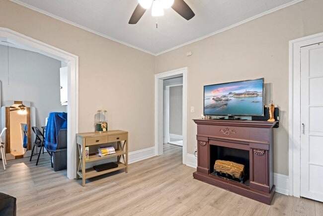 Photo - 450 W Galena Blvd