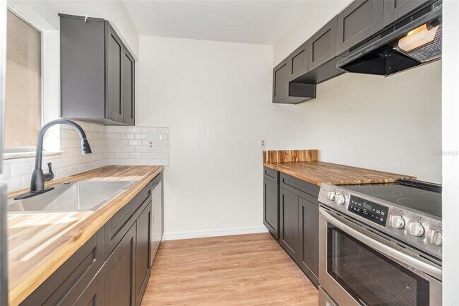 Photo - 1000 Lake of the Woods Blvd Unit E206