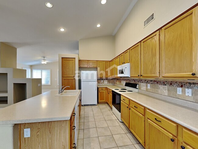 Photo - 7462 W Mohawk Ln