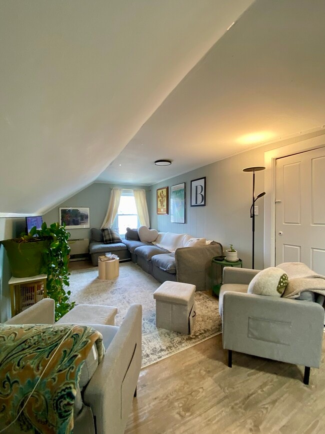 Common area, living room