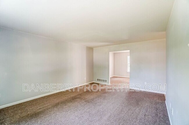 Photo - 3733 Willow Run Dr