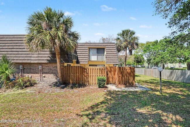 Photo - 3915 Vista Oaks Cir NE