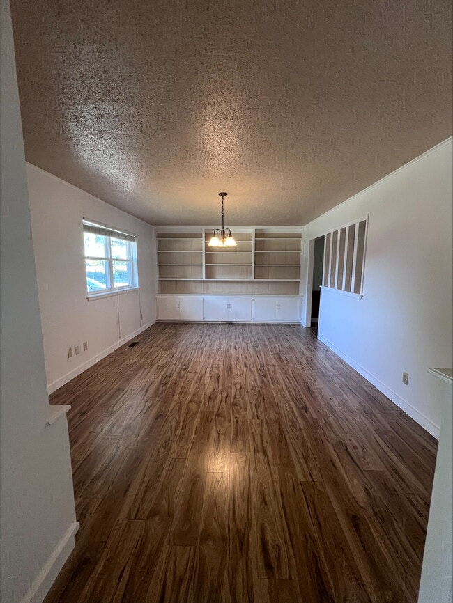 Photo - 735 NW 5th St