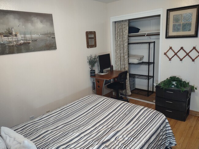 Photo - 3028 Bryant Pl