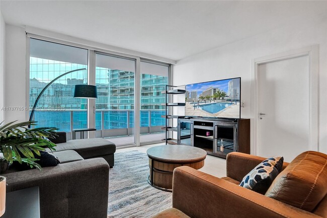 Building Photo - 200 Biscayne Blvd Way Unit 3211 Rental