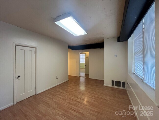 Photo - 203 W Liberty St Unit 1W