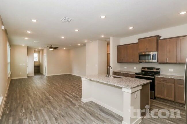 1529 Mexican Heather Dr