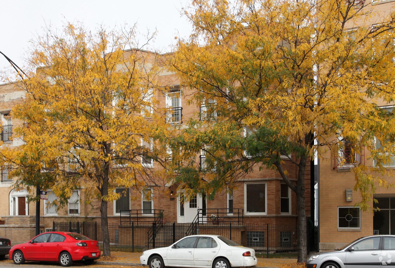 Photo - 1034-1036 E 47th St Apartments