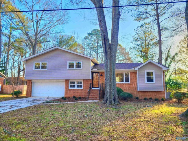 Photo - 6612 Robinhood Ln NW