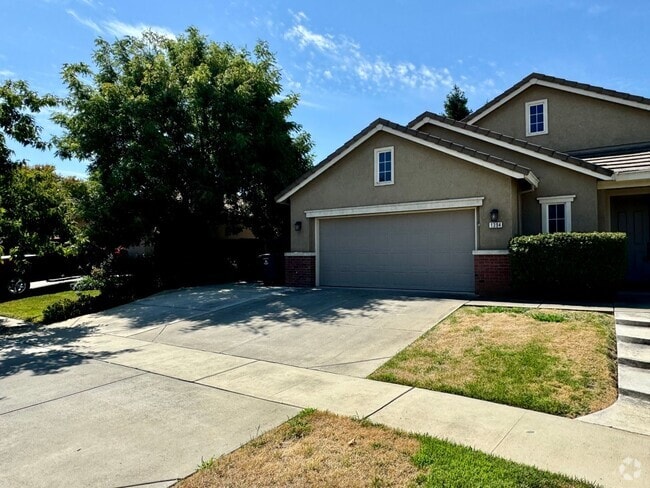 Building Photo - 3 bed 2 bath Plumas Lake Rental