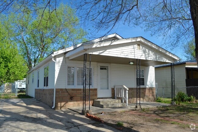 Building Photo - Remodeled 3 bedroom near 21st and Amidon Rental