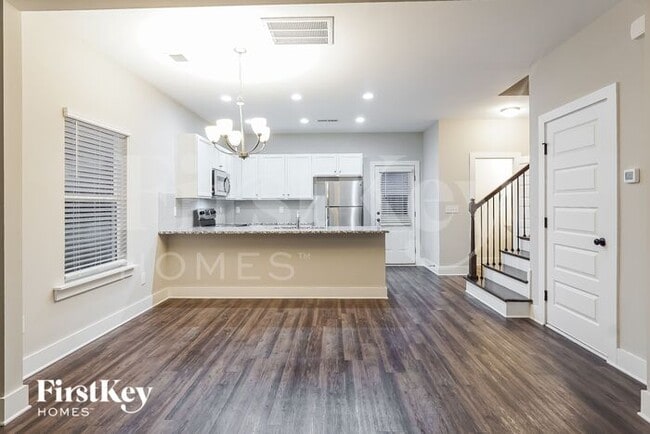 Photo - 2745 Village Pl