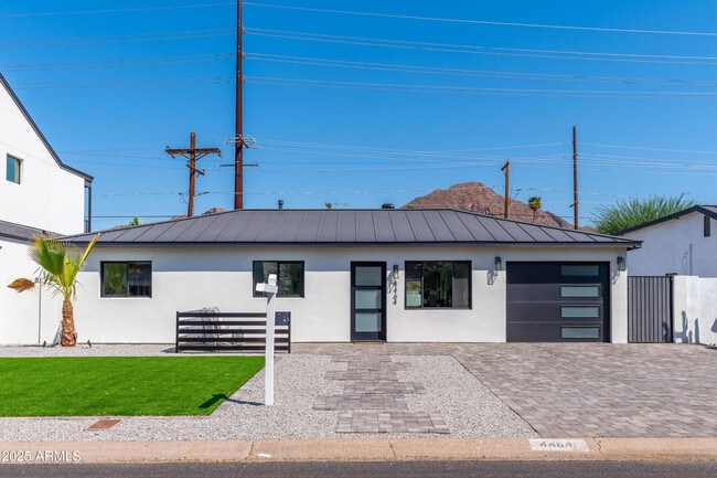 Photo - 4464 E Campbell Ave