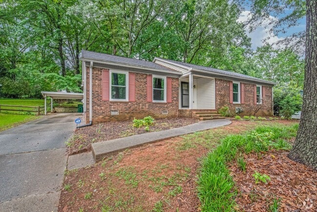 Building Photo - (Coming Soon) Move-in Ready 3 Bedroom Ranch!! Rental