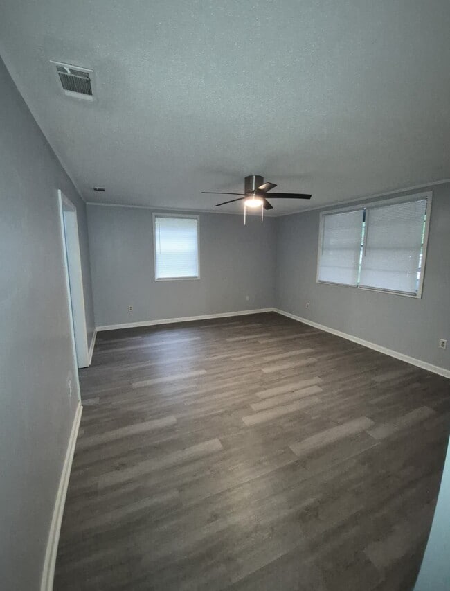 Photo - 111 Becky St