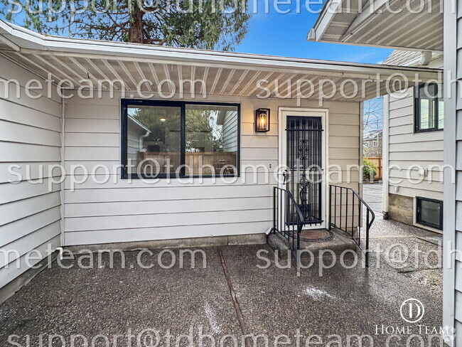 Building Photo - "Charming Tacoma Retreat: Cozy 2-Bed Oasis... Rental