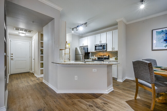 Photo - Riachi at One21