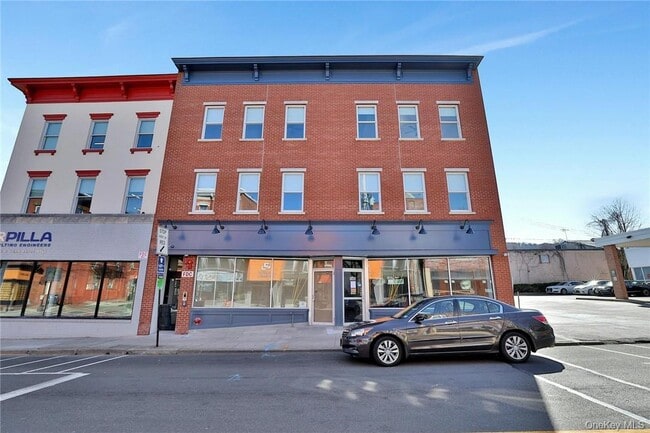 Photo - 145 Main St Unit 202