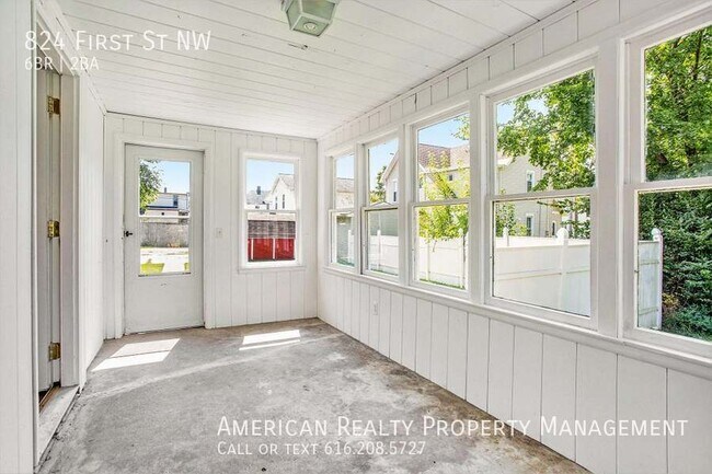 Photo - 824 First St NW-