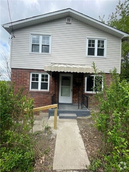Building Photo - 104 Union St Rental