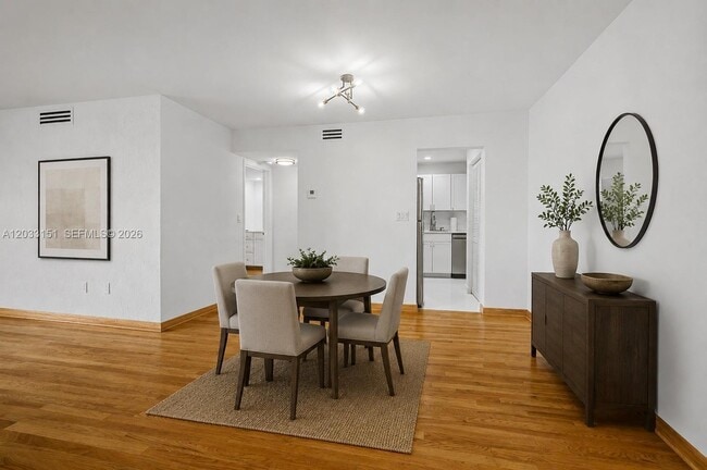 Building Photo - 1205 Mariposa Ave Unit 415