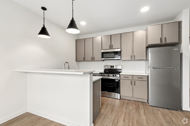 2BR, 1BA - 677SF - Kitchen