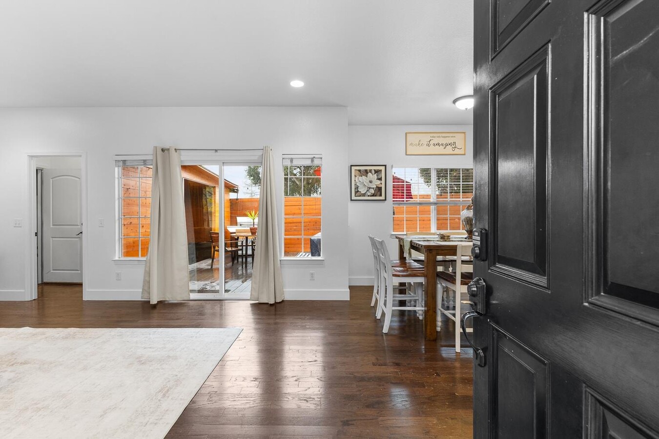 Photo - 500 Greeneich Ave