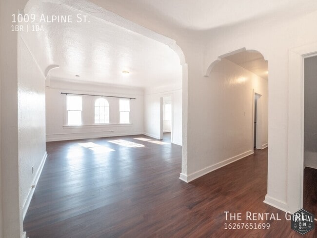 Photo - 1009 Alpine St Apartment