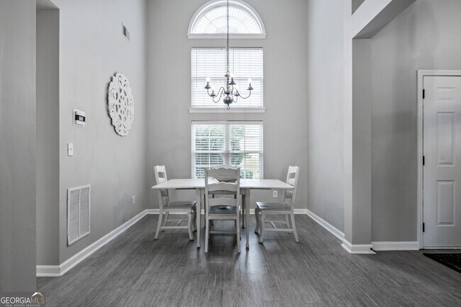 Photo - 11 Cobblestone Dr NW