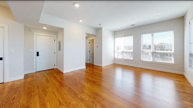 10 Everett Sq Unit 503