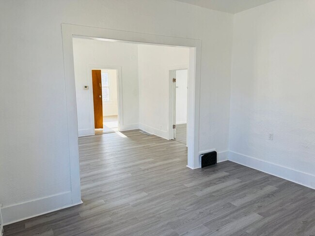 Photo - Broadwater Houses Unit 106 Broadwater FRONT HOUSE