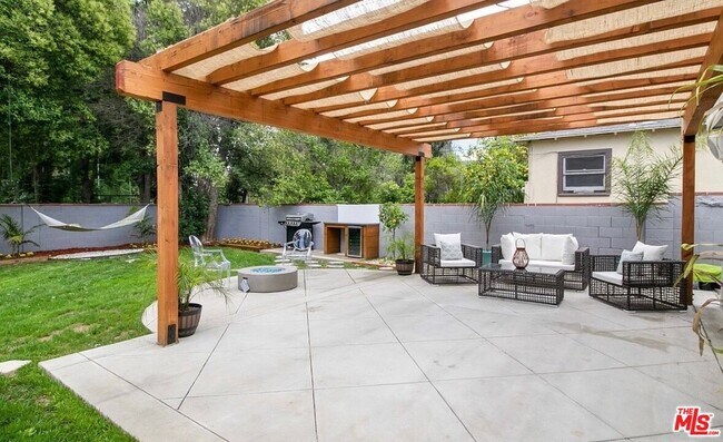Photo - 6046 Fallbrook Ave