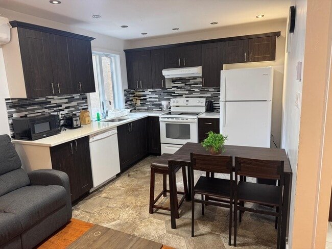 Photo - 3710 Av Coloniale